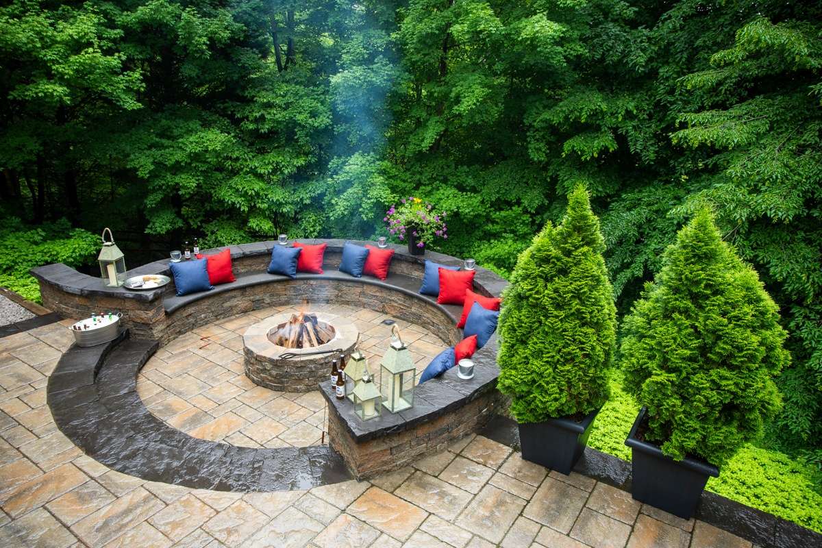 cost of patio with fire pit