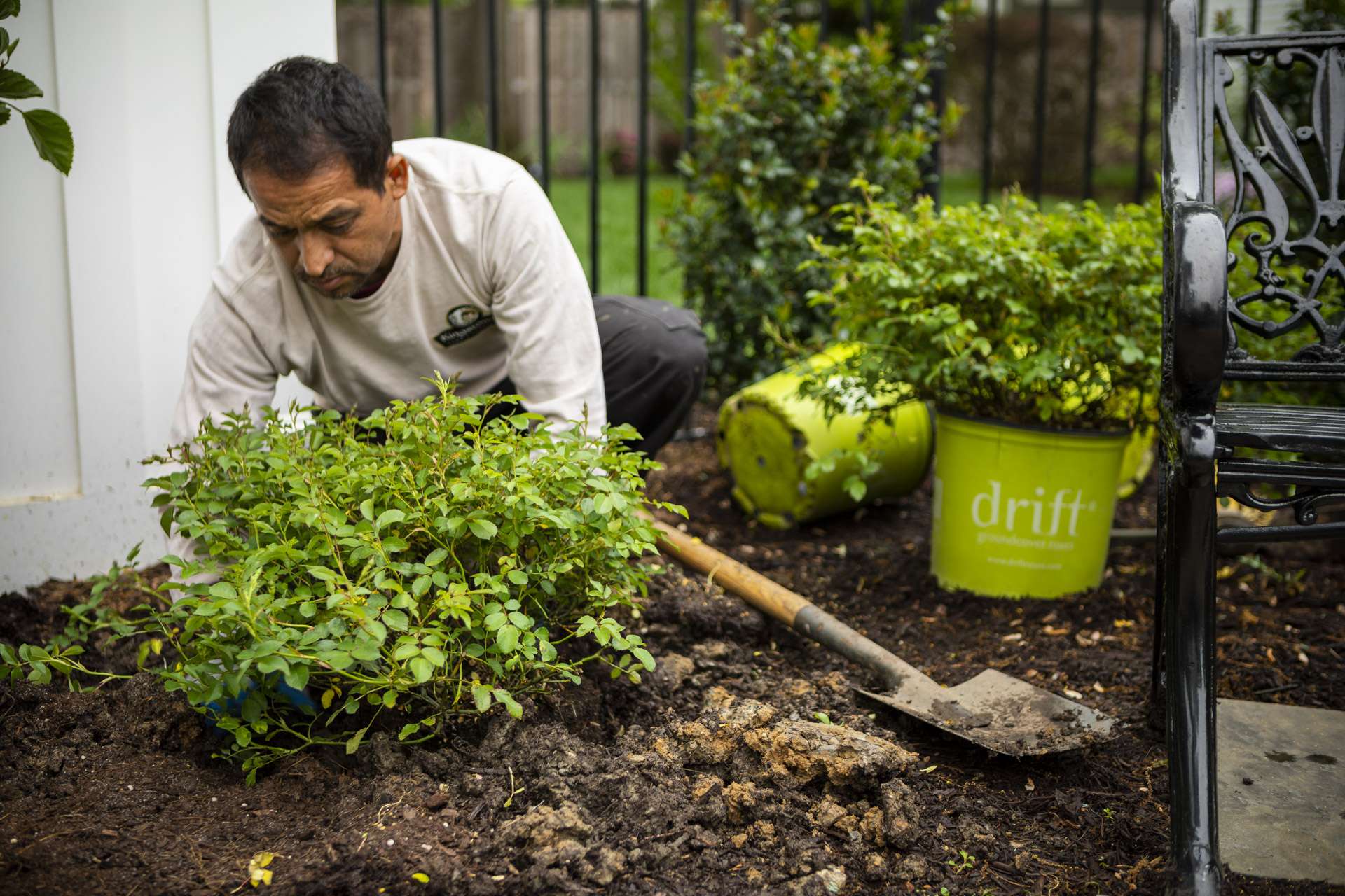 maintenance-planting-containers-installation-8