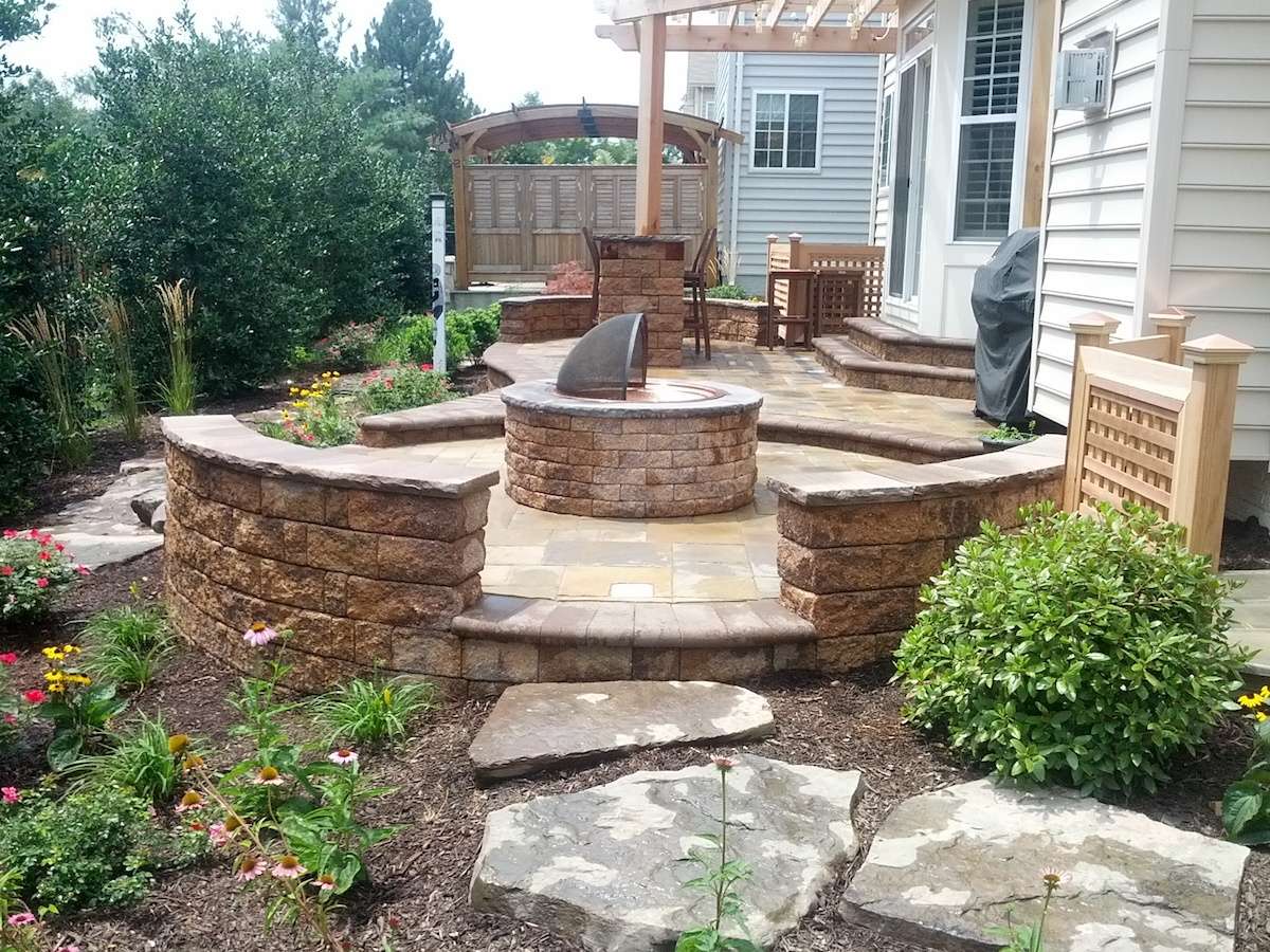 paver-patio-walls-fire-pit-2