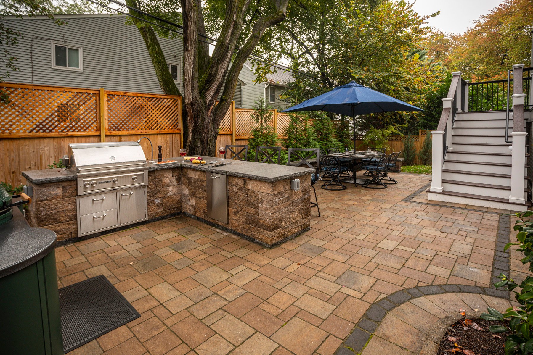 Kingstowne paver patio outdoor kitchen seating dining 2