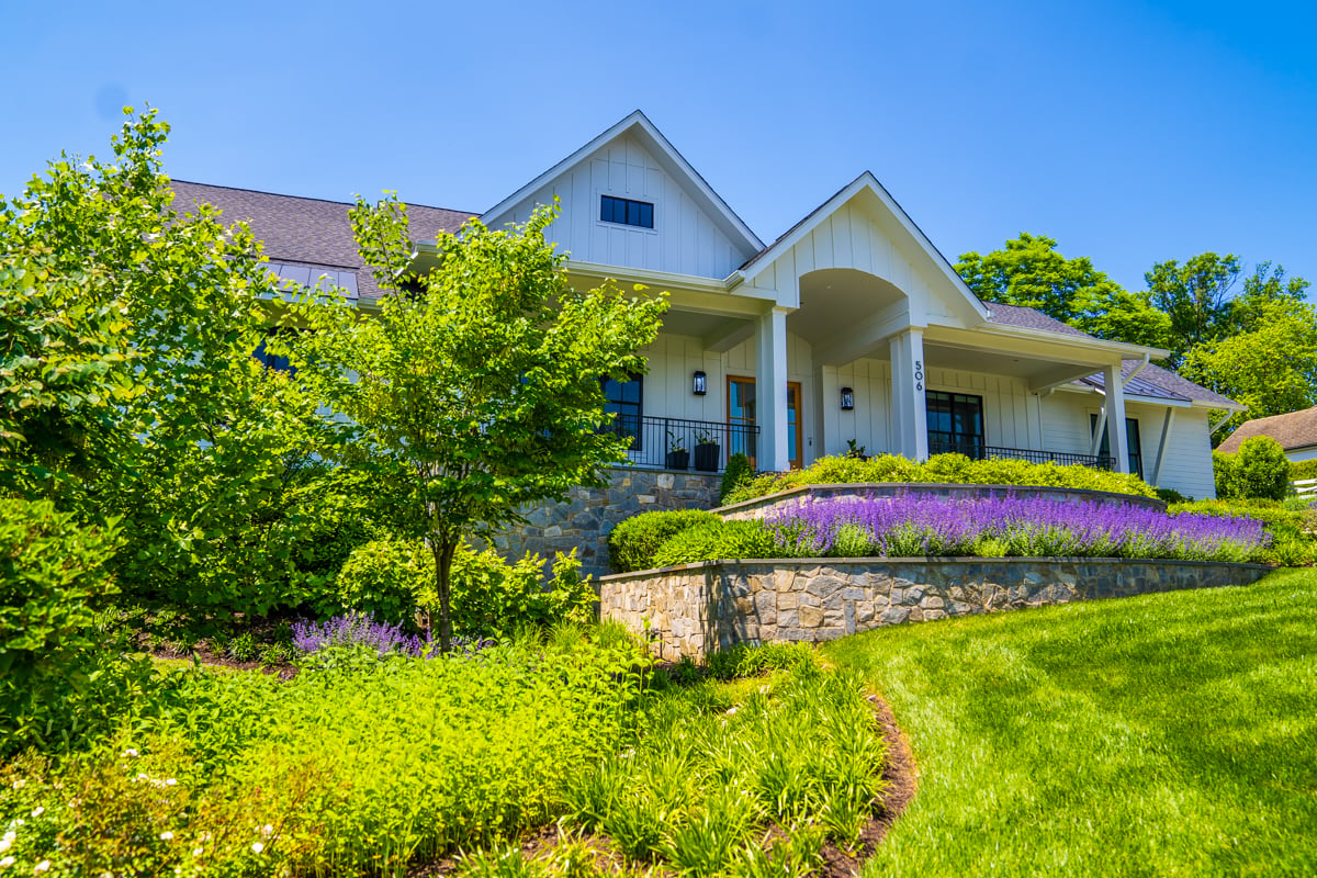 landscaping planting wall lawn flowers 1