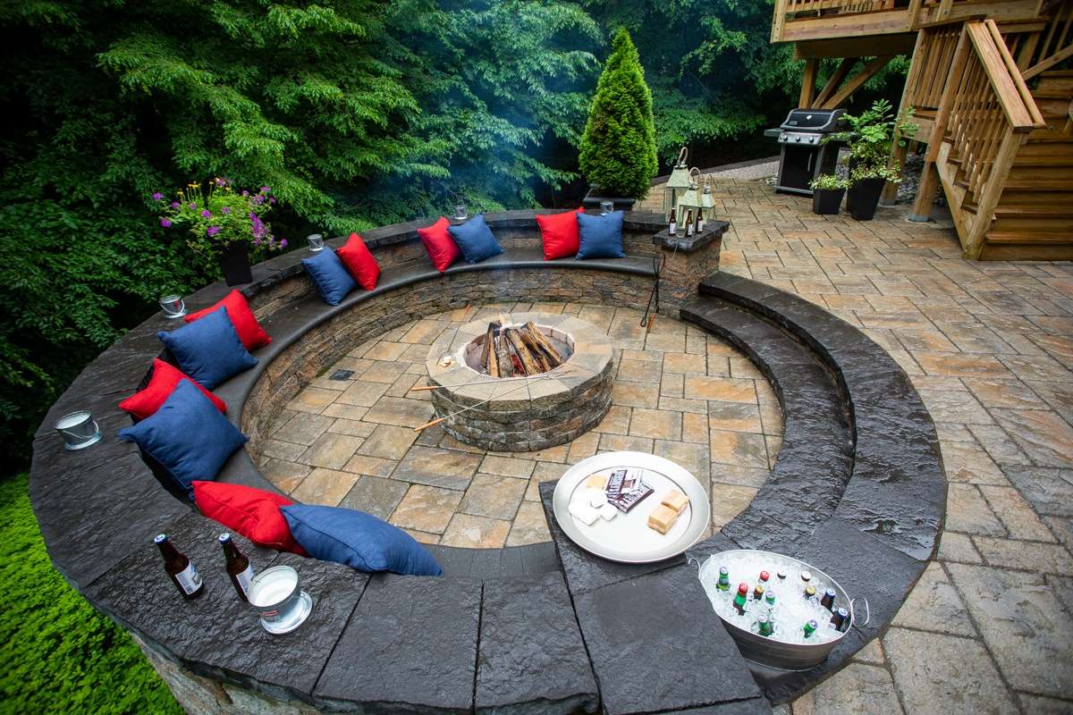 patio-fire-pit-wall-privacy-planting-deck-4